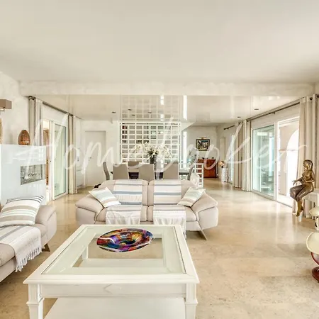 Les Agathes Villa